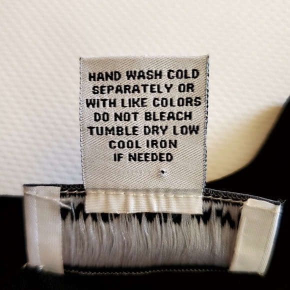 🟢1079 * Carmen Marc Valvo Accordion Pleated Blouse Black Size S - Picture 4 of 10